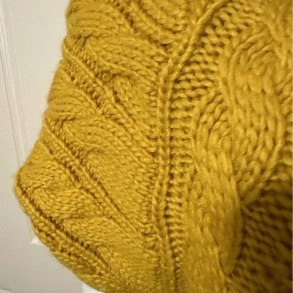 LOFT Mustard Yellow Cable Knit Short Sleeve Turtleneck Sweater M Comfy 26-01‎